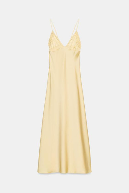Robe midi satinée à fronces
