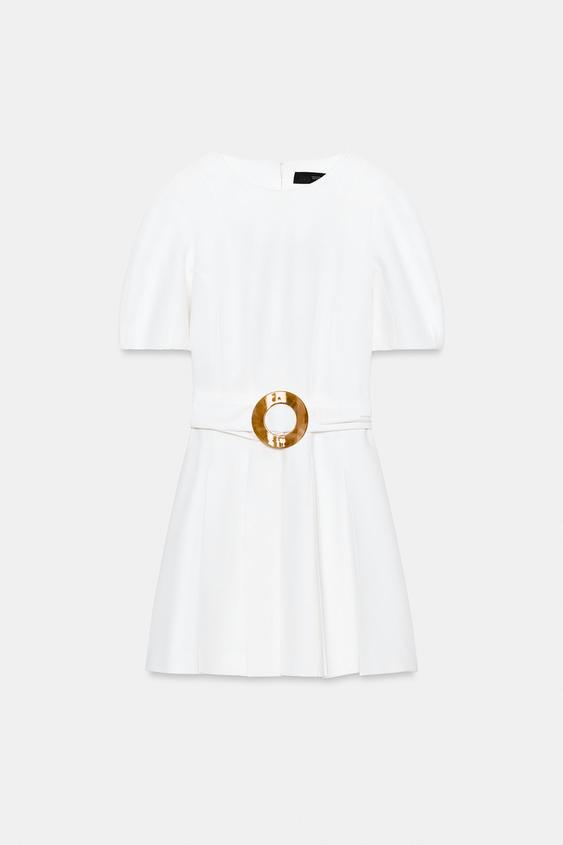 Robe courte avec ceinture