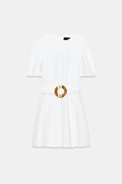 Robe courte avec ceinture