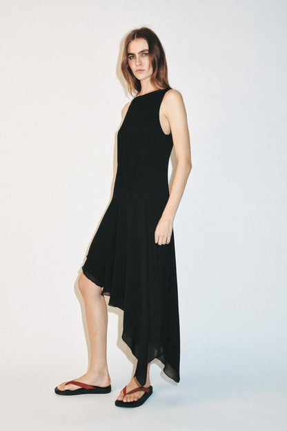 Robe midi asymétrique