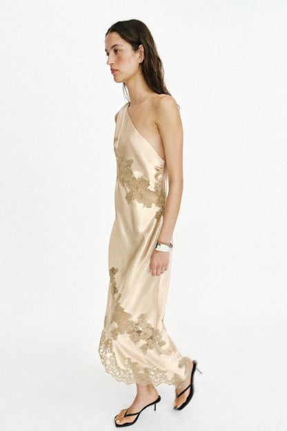Robe nuisette asymétrique