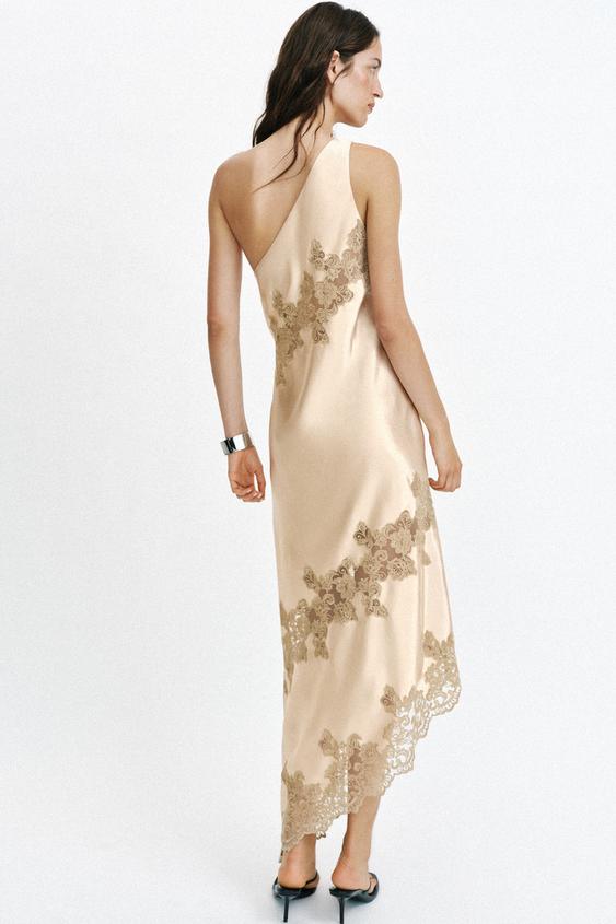 Robe nuisette asymétrique
