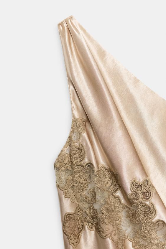 Robe nuisette asymétrique