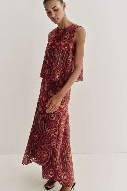 Top à broderies ajourées