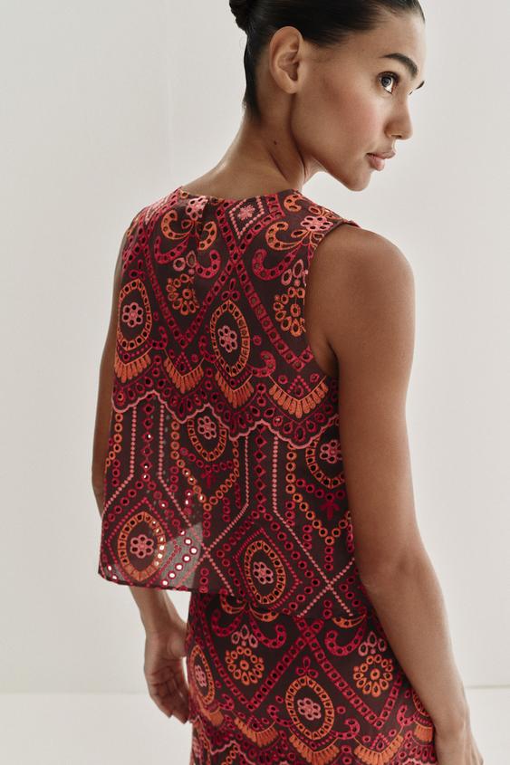 Top à broderies ajourées