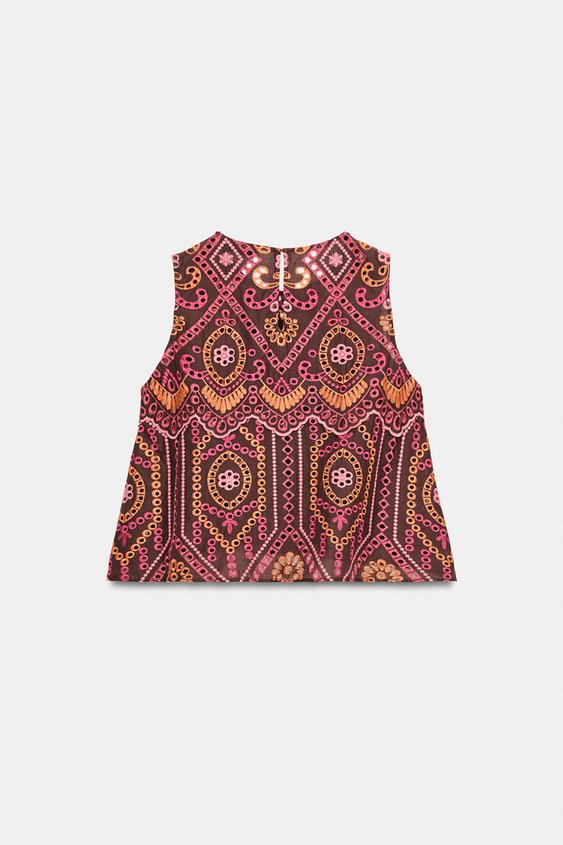 Top à broderies ajourées