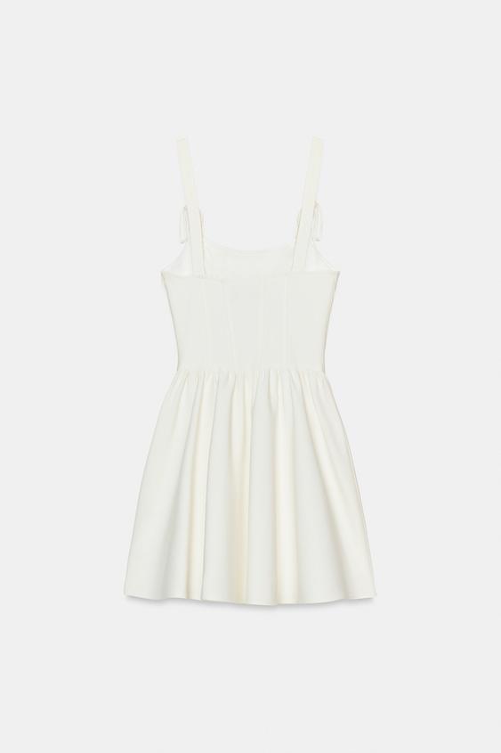 Robe corset à volume