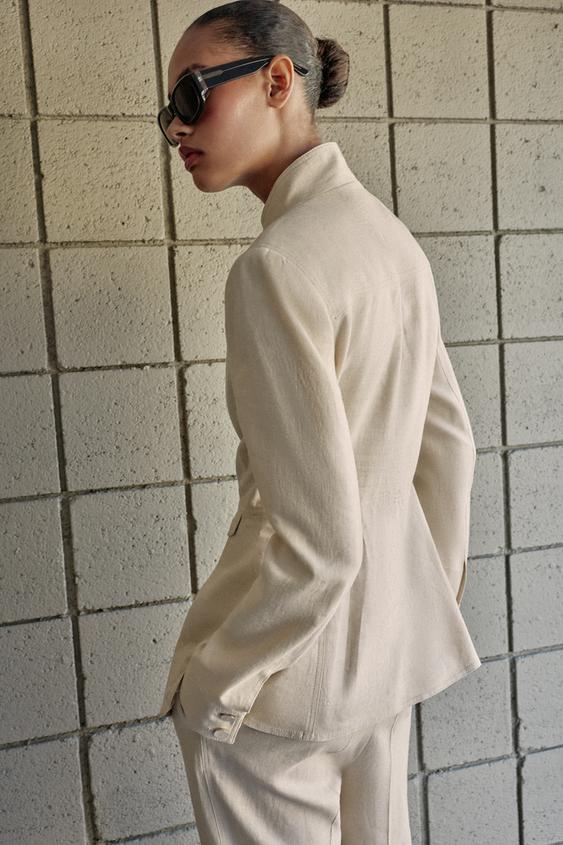Veste cintrée à épaulettes en lin
