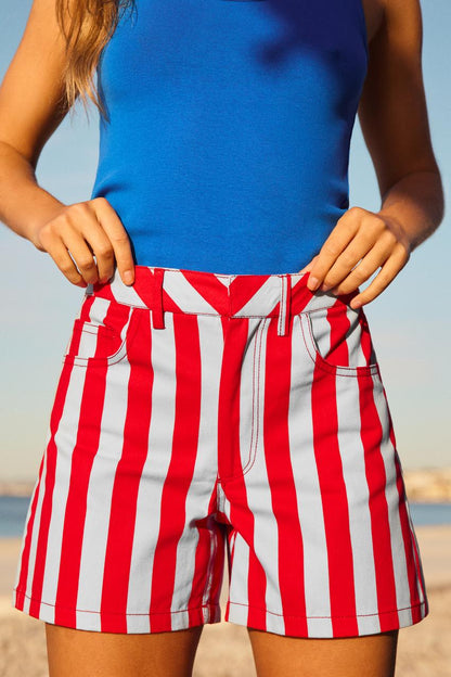 Short à rayures