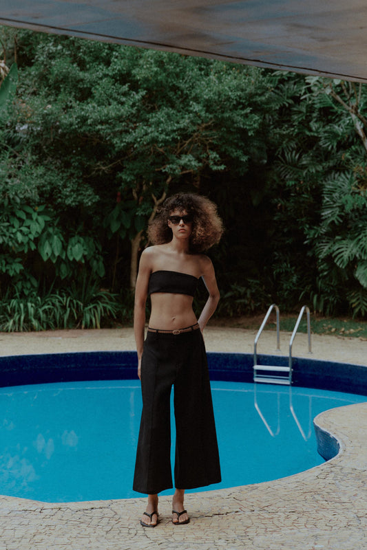 Pantalon-culotte en lin avec ceinture tressée