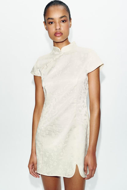 Robe courte en jacquard