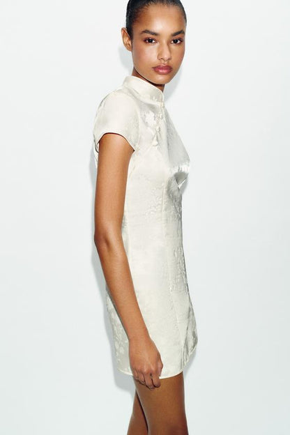 Robe courte en jacquard