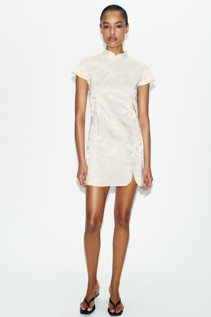 Robe courte en jacquard