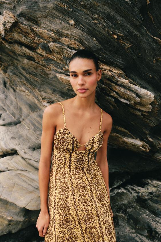 Robe midi brodée ajourée à découpes