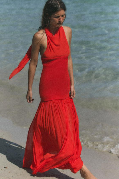 Robe dos-nu contrastée à volume