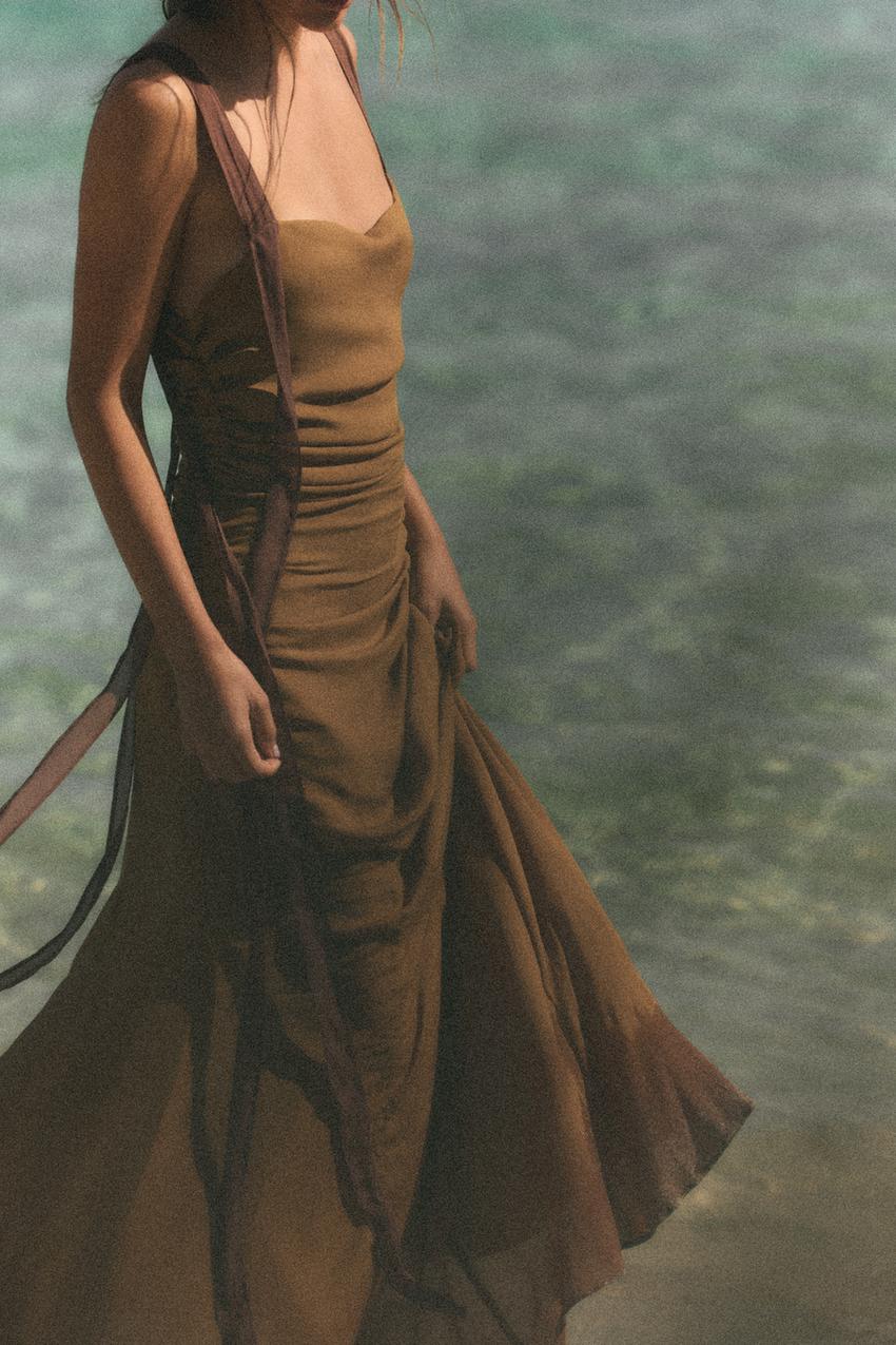 Robe drapée en georgette