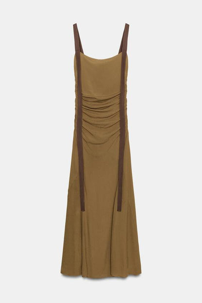 Robe drapée en georgette