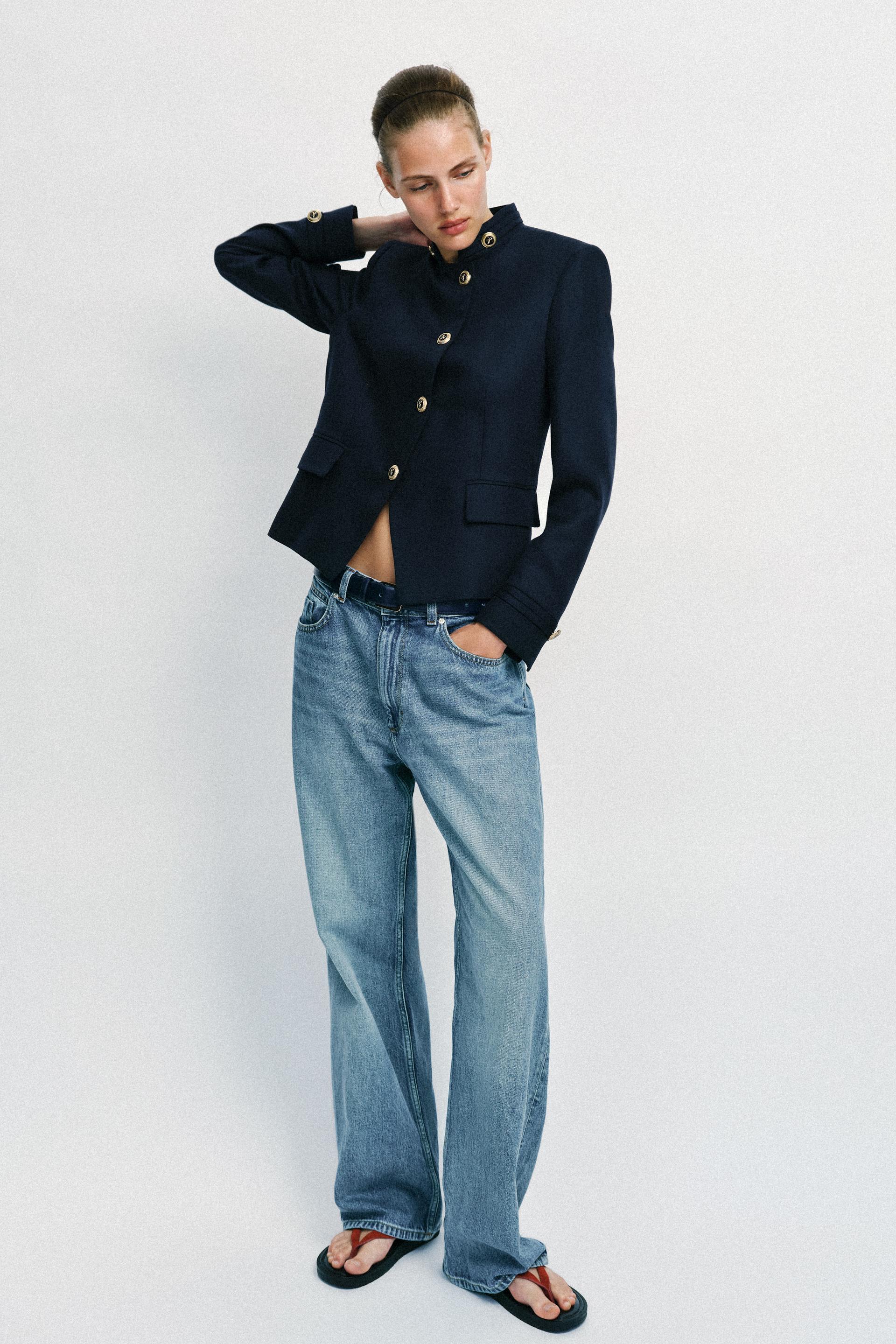 Blazer cintré à bouton doré