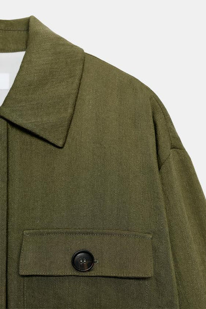 Veste courte à manches retroussées
