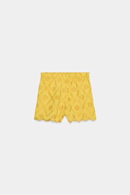 Bermuda à broderies ajourées