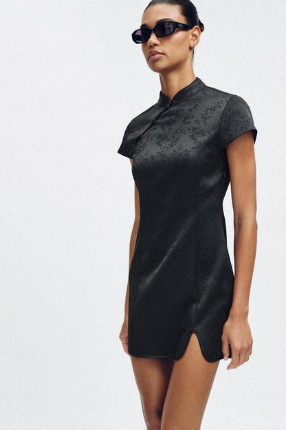 Robe courte en jacquard