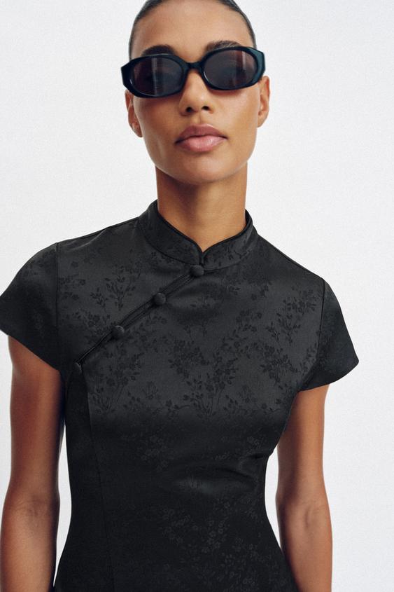 Robe courte en jacquard