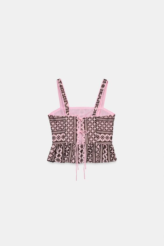 Top à broderies ajourées