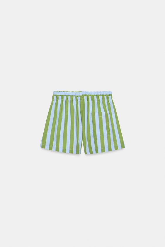 Short à rayures
