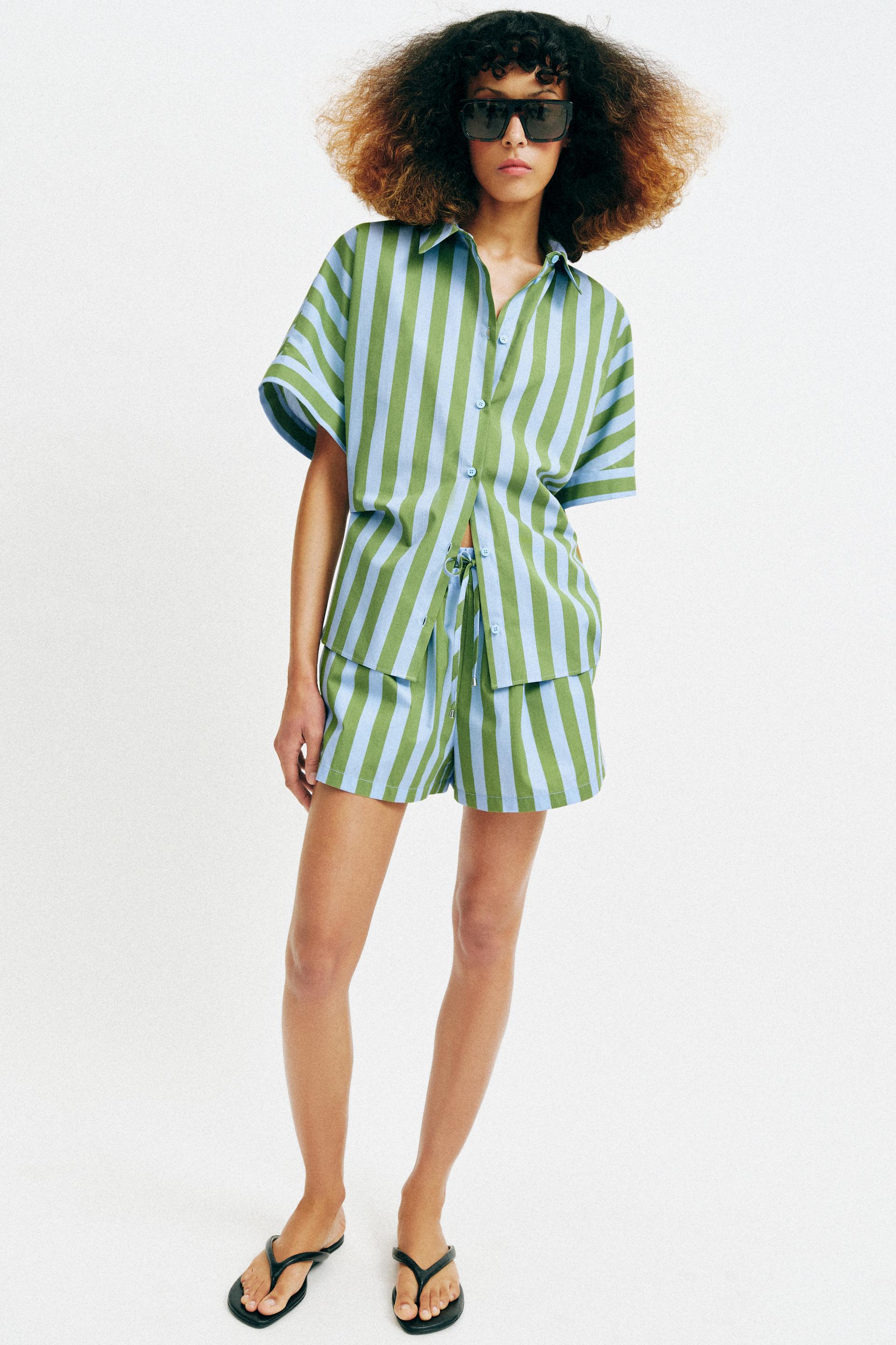 Short à rayures