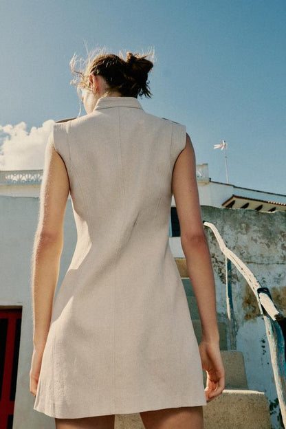Robe mini à brandebourgs en lin