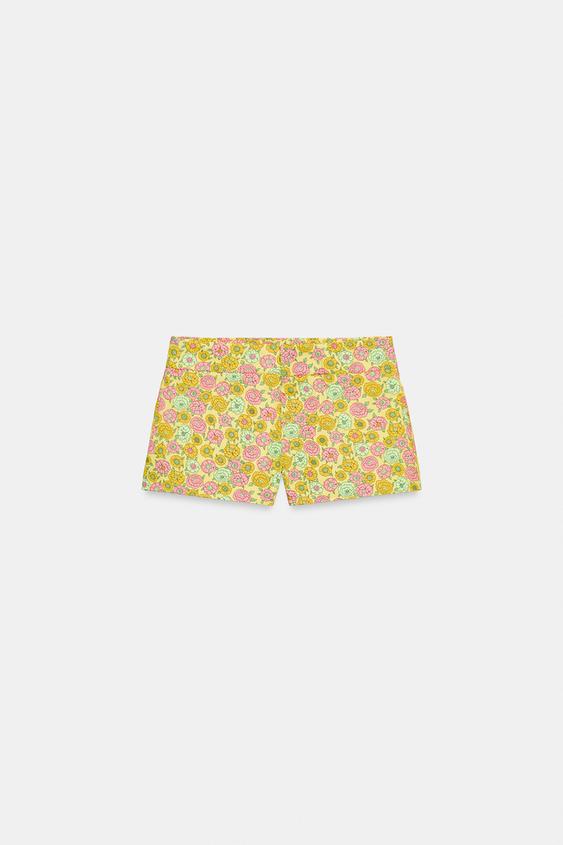 Short mini à fleurs