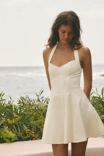 Robe dos-nu évasée