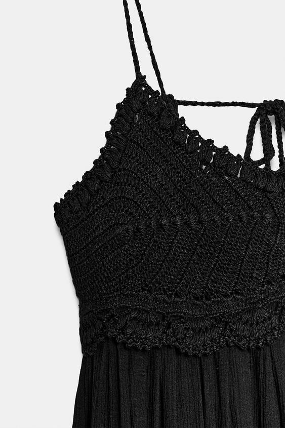 Robe longue contrastée en maille au crochet