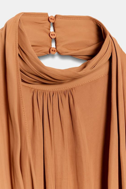 Top satiné drapé