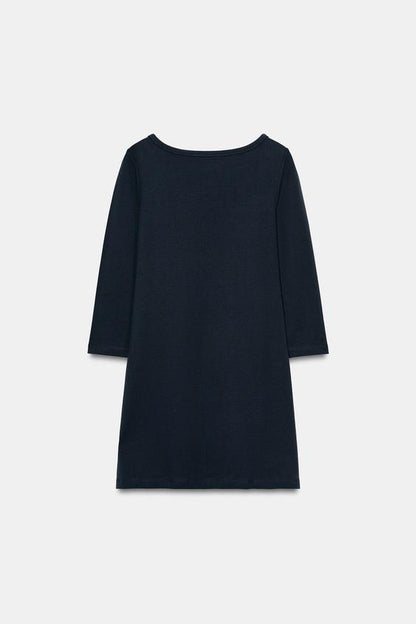 Robe courte à col bateau