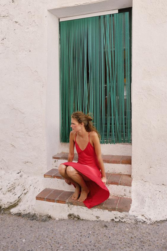 Robe midi satinée à perles