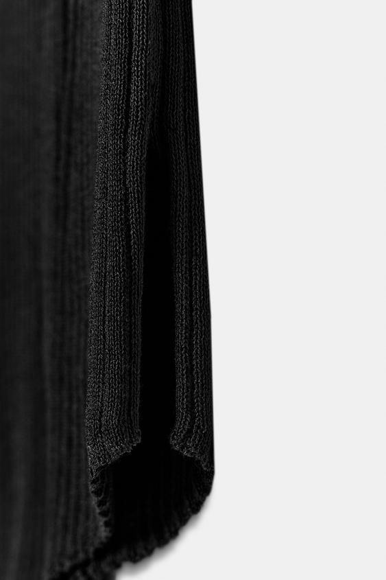 Top côtelé en maille asymétrique
