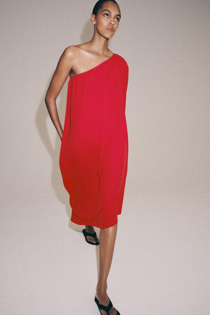 Robe en maille asymétrique
