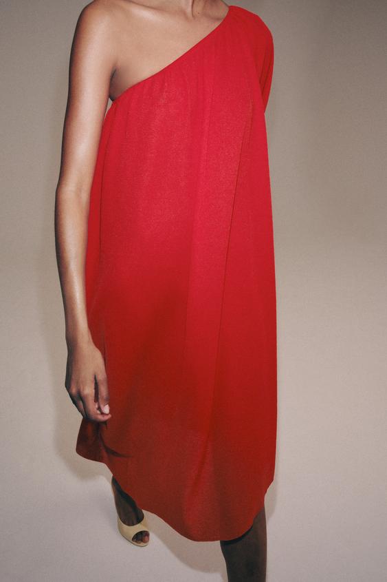 Robe en maille asymétrique