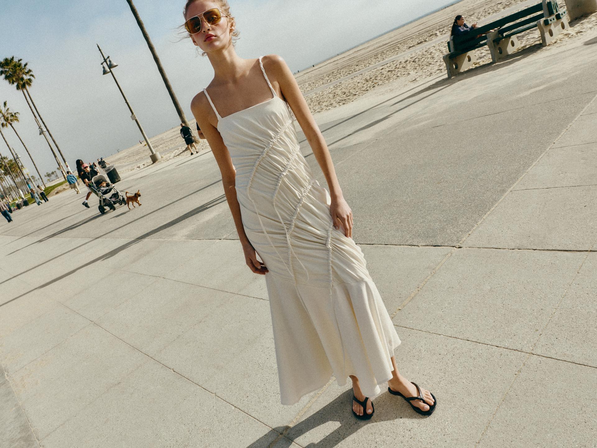 Robe longue drapée
