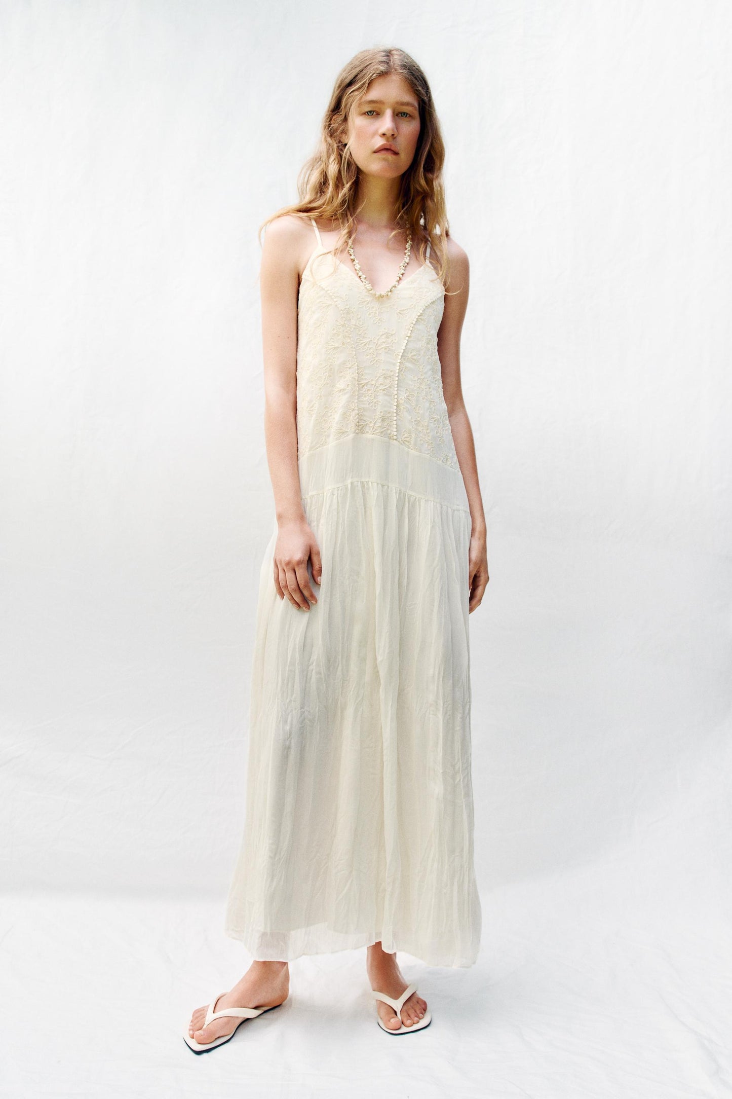 Robe nuisette brodée