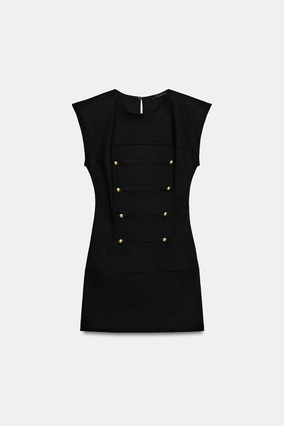 Robe courte à brandebourgs