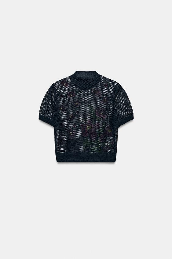 Top en maille à fleurs brodées