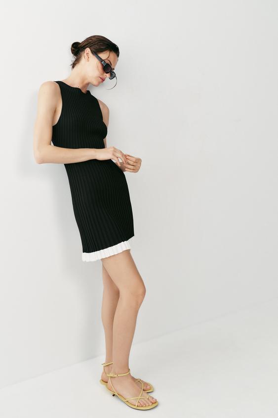 Robe courte en maille côtelée
