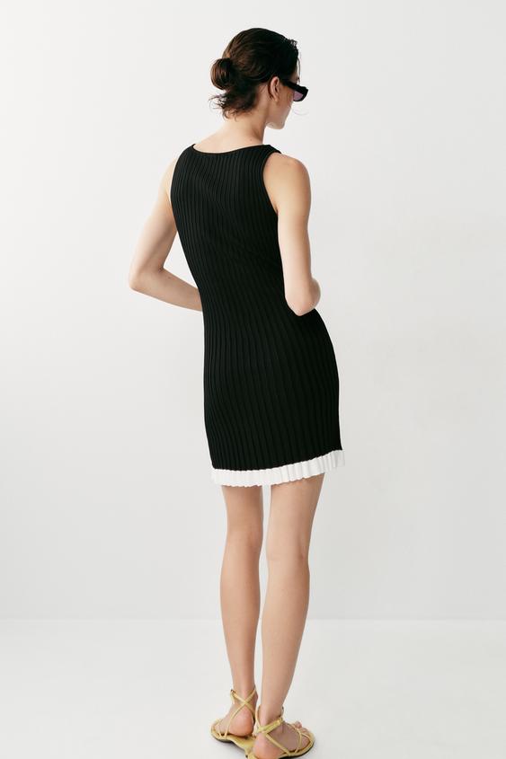 Robe courte en maille côtelée
