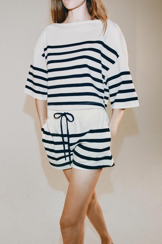 Short à rayures