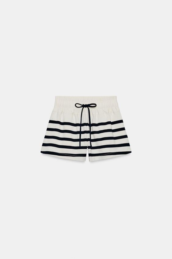Short à rayures
