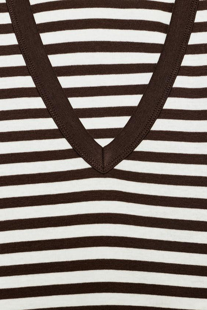 T-shirt en coton à décolleté en V
