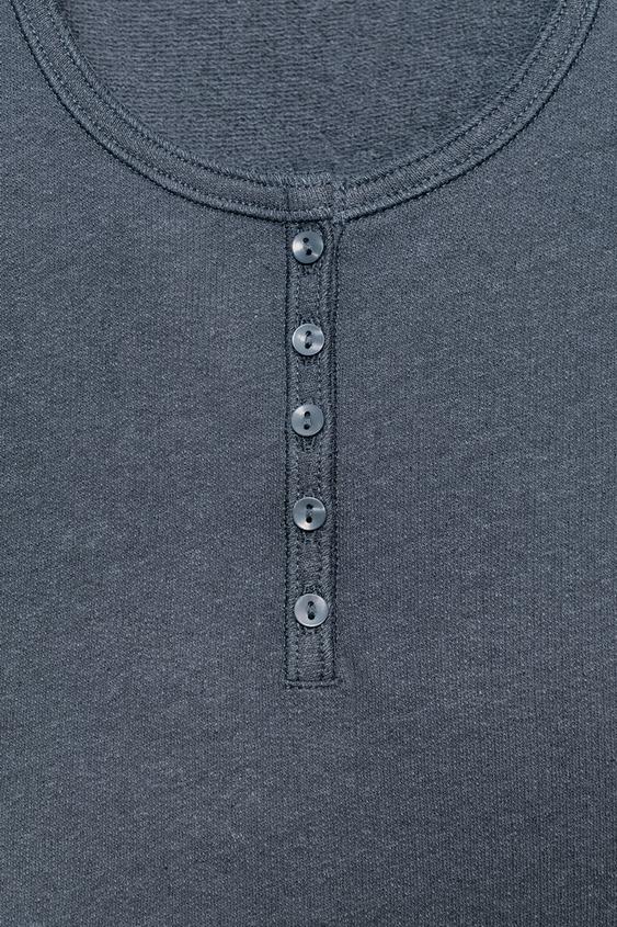 Top à boutons en lin