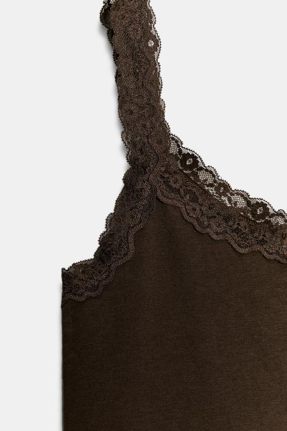 Top à bretelles en dentelle